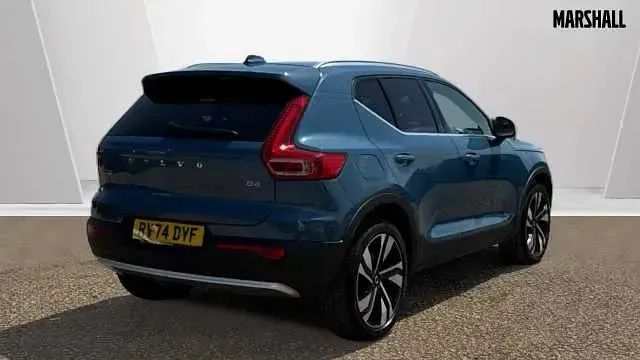 Używany Volvo XC40 Ultra 194 KM (142 kW) 2024 Niebieski SUV