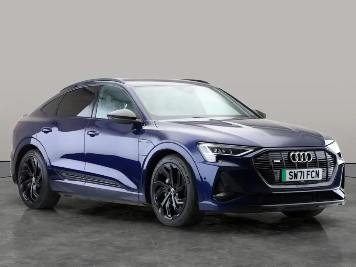 Usado Audi e-tron Black Edition 300 kW (408 CV) 2022 Azul SUV