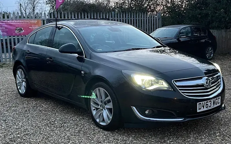 Begagnad Vauxhall Insignia Elite 163 HK (119 kW) 2015 Halvkombi