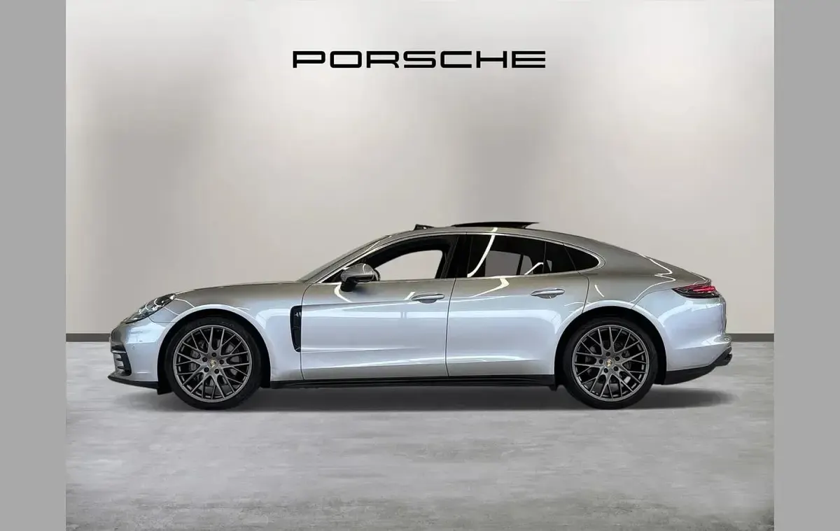 Used Porsche Panamera 434 HP (319 kW) 2019 Silver Hatchback