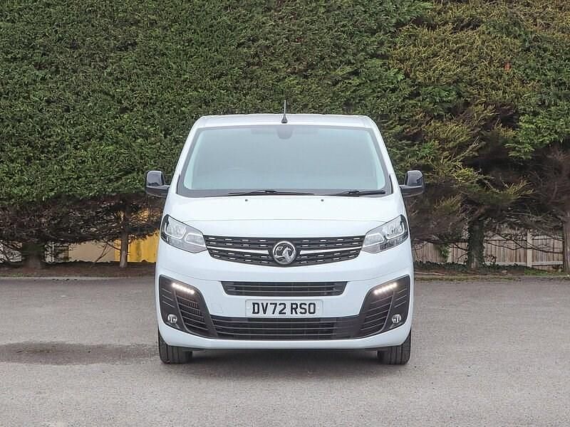 Used Vauxhall Vivaro Sportive 100 HP (73 kW) 2022 White MPV