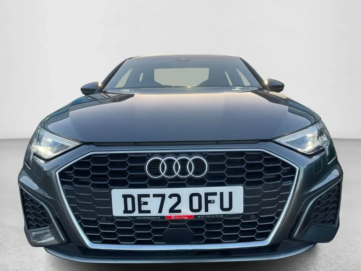 Usado Audi A3 S-Line 150 HP (110 kW) 2022 Cinzento Sedan