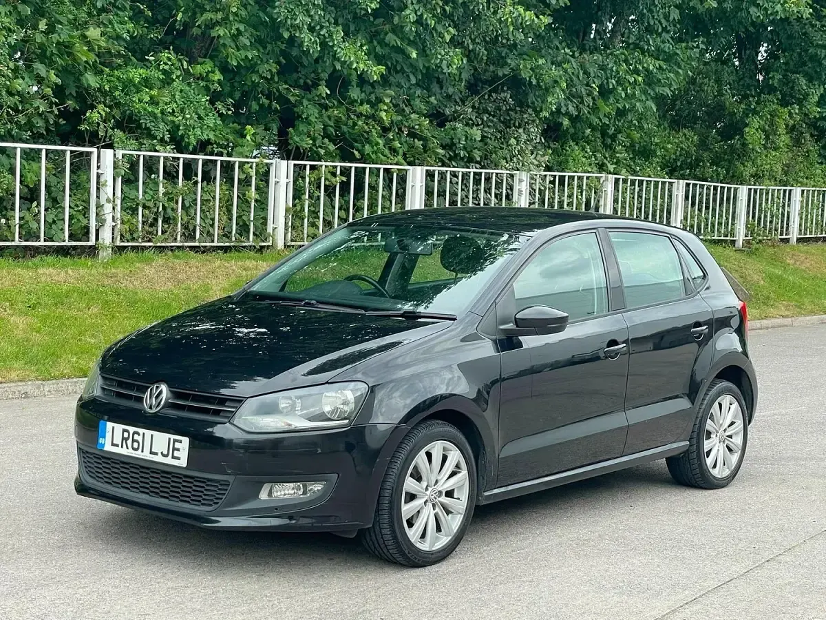 Used VW Polo SEL 2011 Black Hatchback