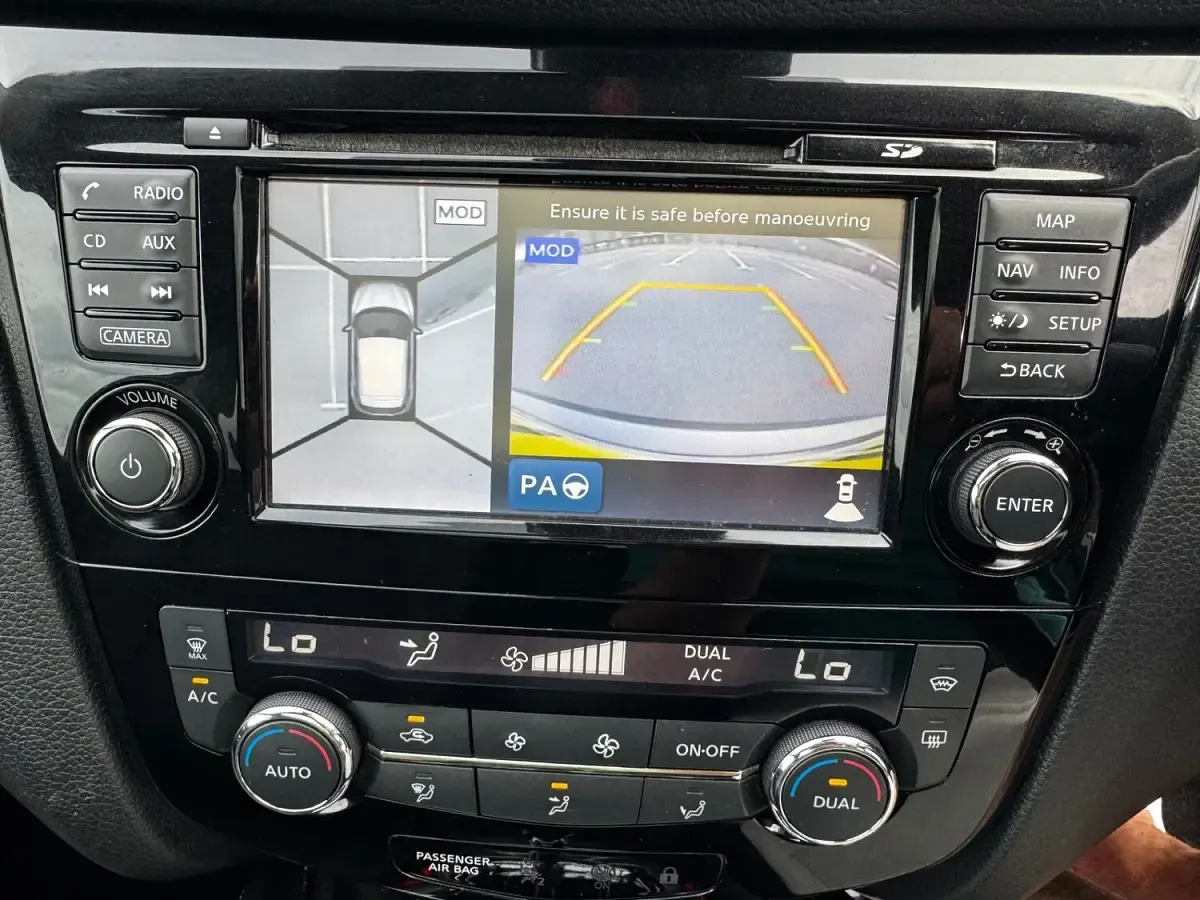 Used Nissan Qashqai Tekna 115 HP (84 kW) 2017 Grey SUV