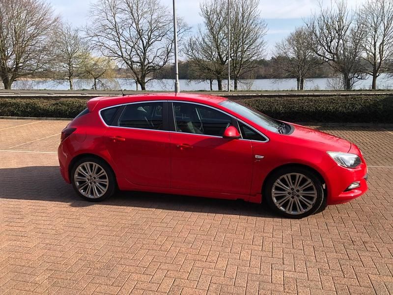 Used Vauxhall Astra SRi 2012 Red Hatchback