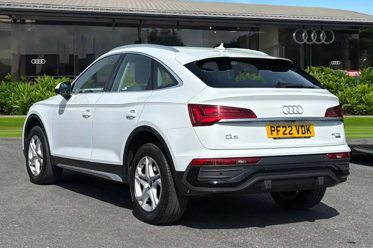 Used Audi Q5 Sport 204 HP (150 kW) 2022 White SUV