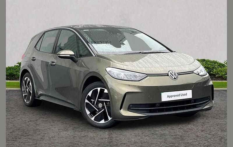 Green Used 2023 VW ID.3 Pro Hatchback | £19,995 (Fair price) - Image 1/4