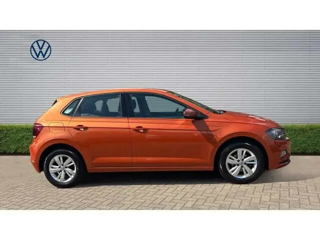 Used VW Polo SE 80 HP (58 kW) 2020 Orange Hatchback