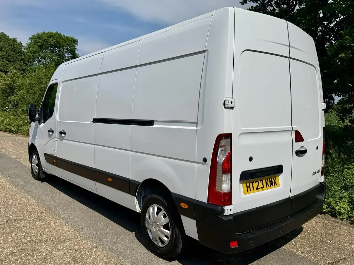 Used Renault Master Business 2023 White MPV