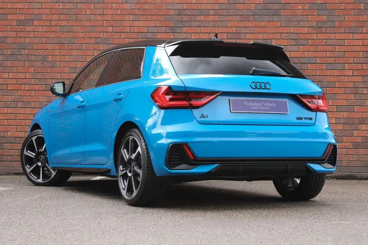Used Audi A1 Sportback Black Edition 95 HP (69 kW) 2022 Blue Hatchback