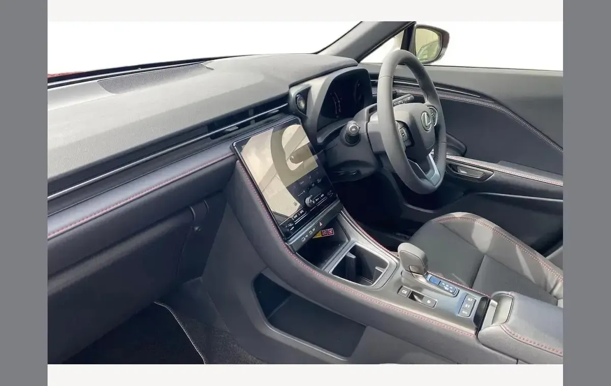 Used Lexus LBX 134 HP (98 kW) 2026 Red SUV