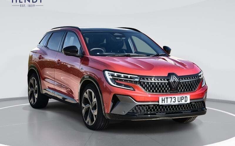 Red Used 2024 Renault Austral Iconic Esprit Alpine SUV | £27,399 (Fair price) - Image 1/4
