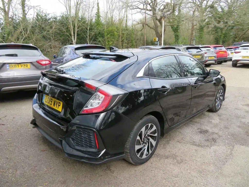 Used Honda Civic SE 120 HP (88 kW) 2019 Black Hatchback