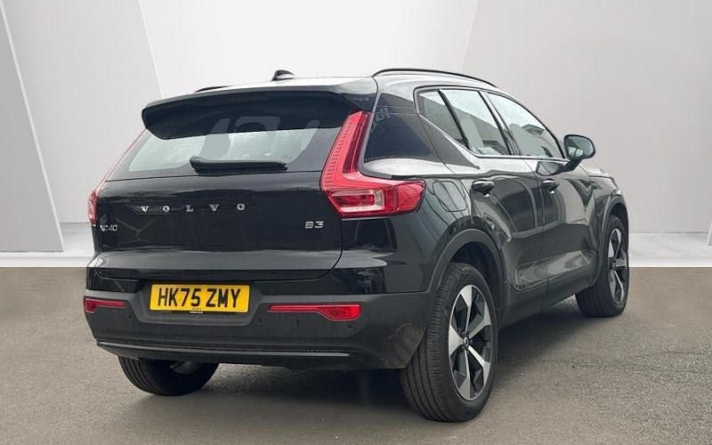 New Volvo XC40 Plus 163 HP (119 kW) 2025 SUV