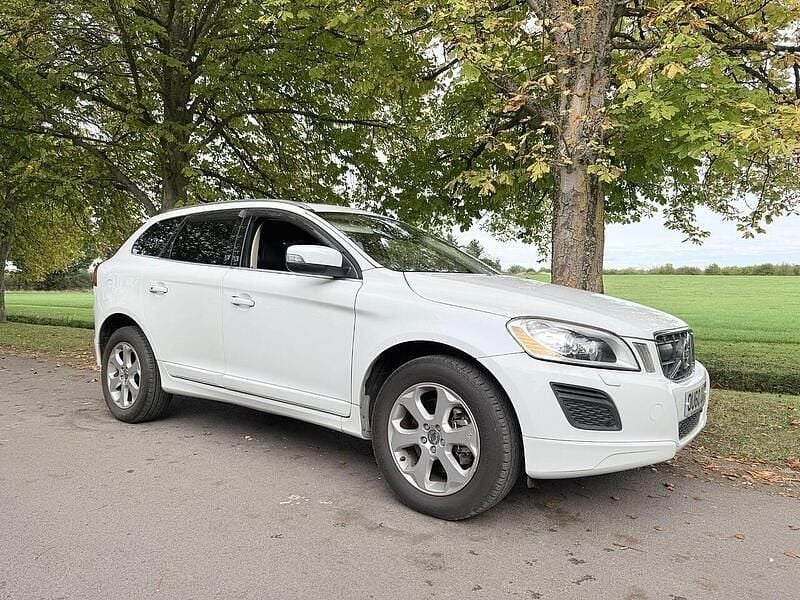 White Used 2025 Volvo XC60 SE Lux SUV | £10,990 - Image 1/4