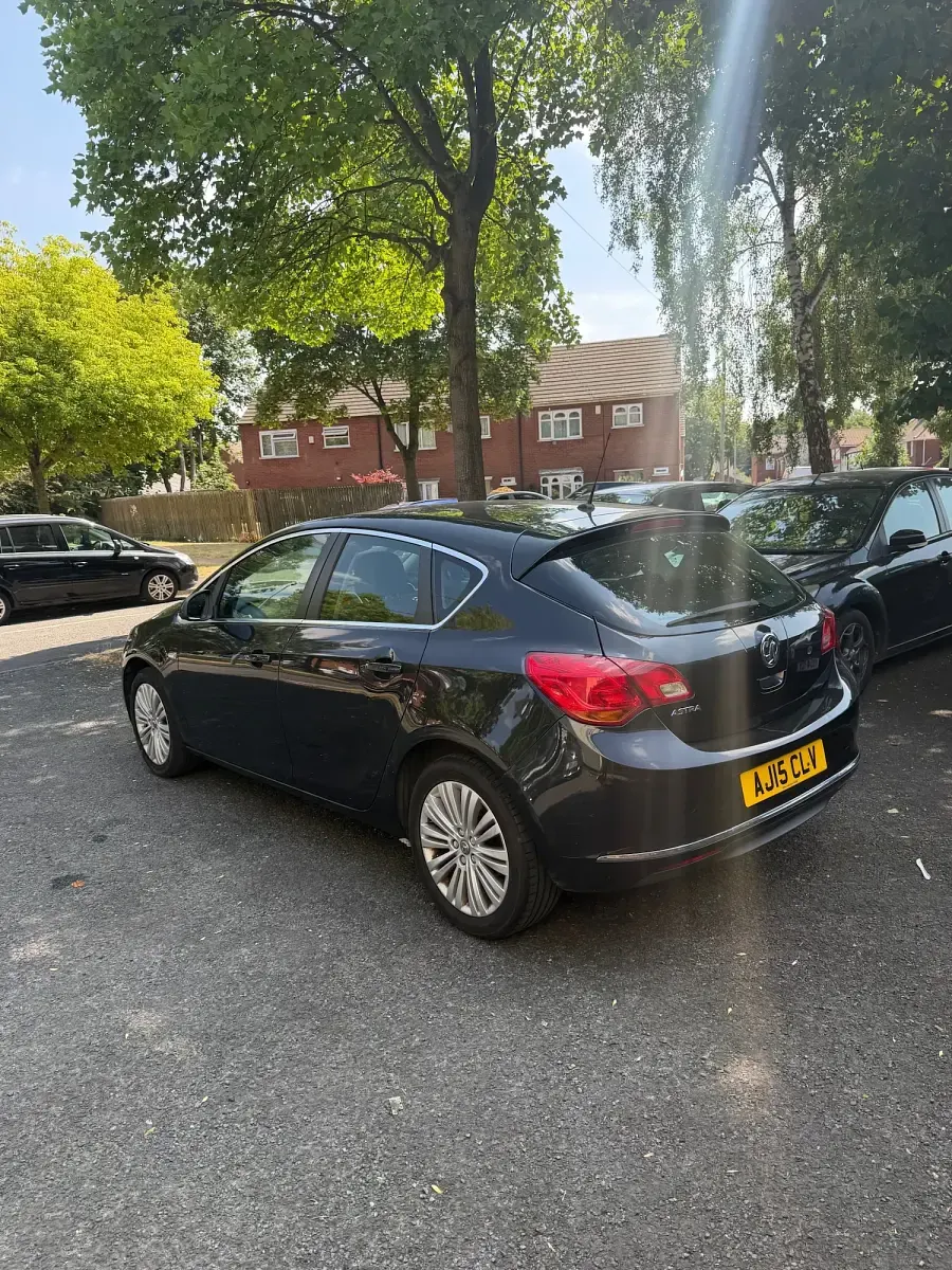 Used Vauxhall Astra Excite 2015 Black Hatchback
