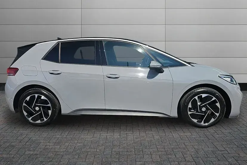 New VW ID.3 Pro 147 kW (201 HP) 2026 Moonstone grey with solid black roof Hatchback