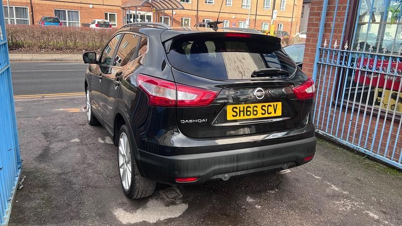 Used Nissan Qashqai Tekna 110 HP (80 kW) 2016 Black SUV