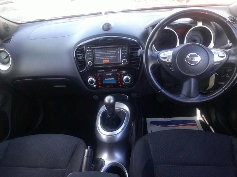 Used Nissan Juke Acenta 117 HP (86 kW) 2013 Red SUV