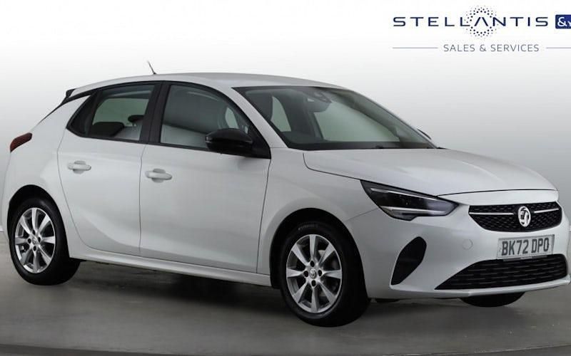 Used Vauxhall Corsa Design Edition 75 HP (55 kW) 2022 White Hatchback