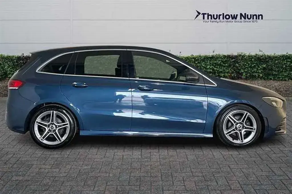 Used Mercedes B200 Executive 163 HP (119 kW) 2021 Blue Hatchback