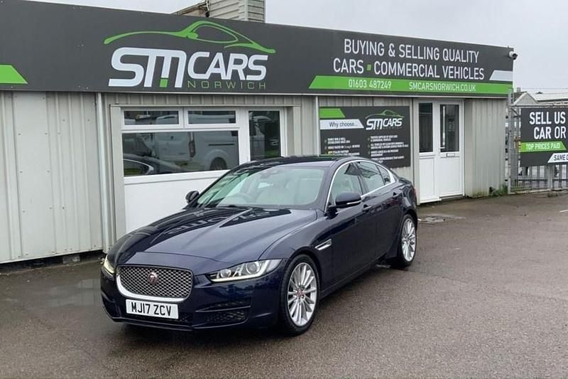 Used Jaguar XE Portfolio 180 HP (132 kW) 2017 Blue Sedan