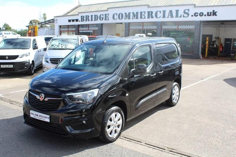 Black Used 2021 Vauxhall Combo MPV | £11,195 (Expensive) - Image 1/4