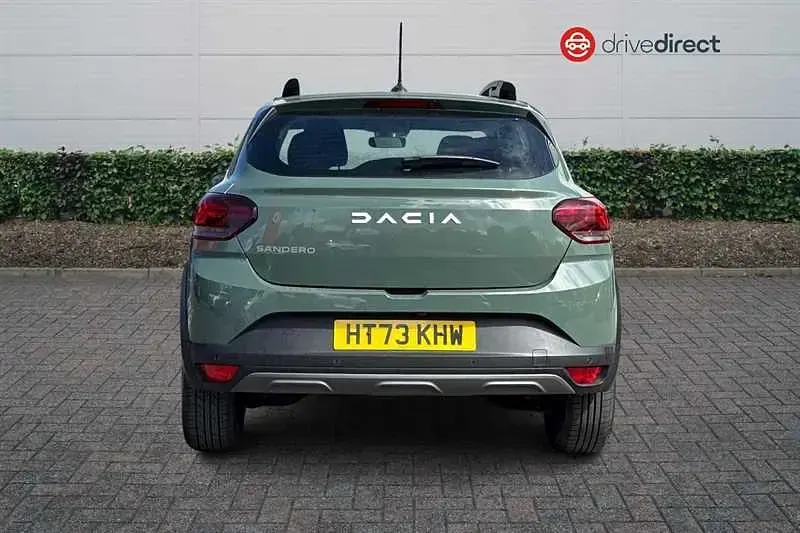 Used Dacia Sandero Expression 100 HP (73 kW) 2023 Green Hatchback