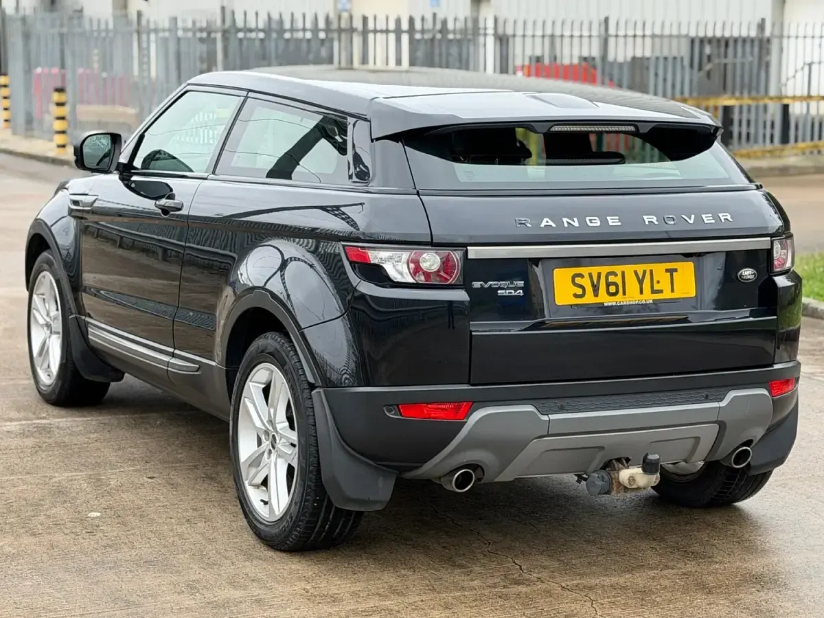 Used Land Rover Range Rover evoque Pure 190 HP (139 kW) 2011 Black Coupe