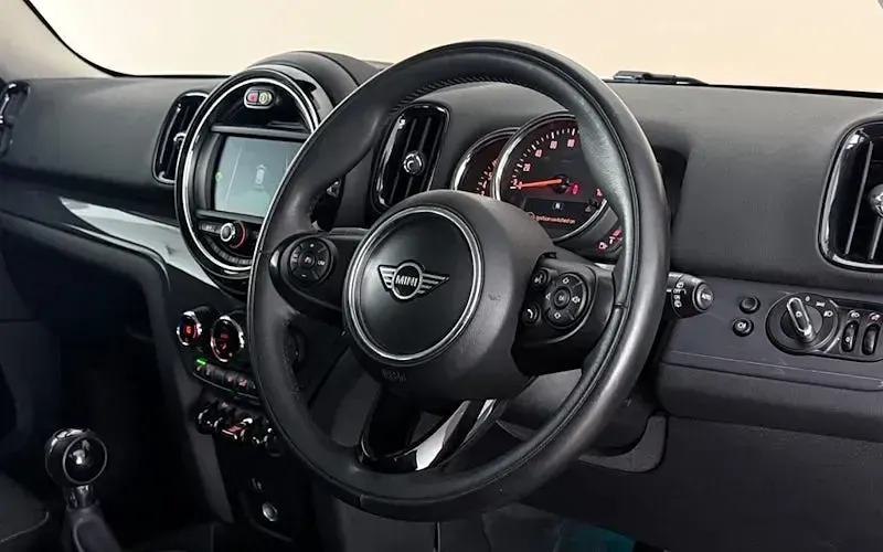 Used Mini Cooper Classic 136 HP (100 kW) 2020 Hatchback
