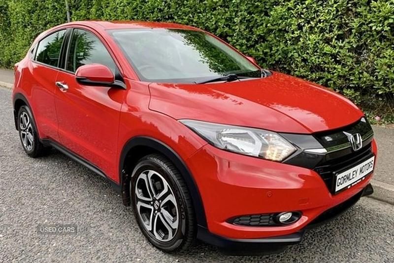 Red Used 2018 Honda HR-V SE SUV | £10,750 (A bit pricey) - Image 1/1