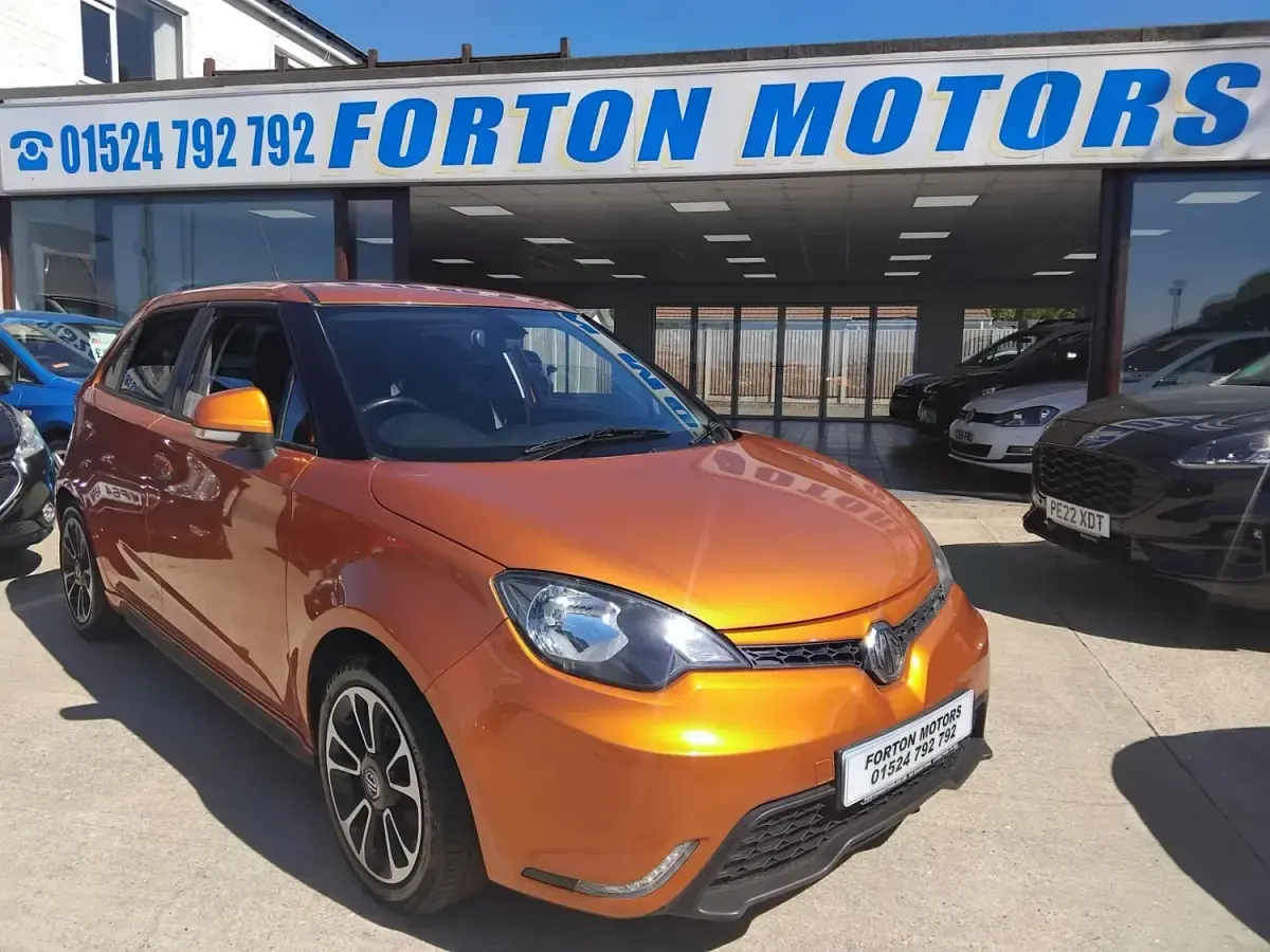 Usado MG MG3 106 CV (77 kW) 2015 Naranja Utilitario