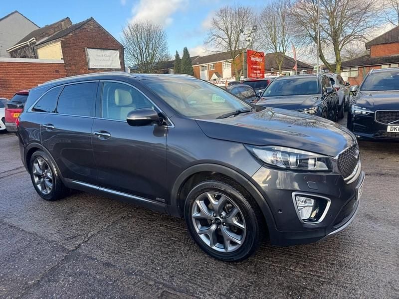 Grey Used 2015 Kia Sorento SUV | £11,990 (Fair price) - Image 1/4