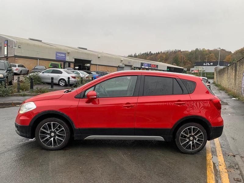 Used Suzuki SX4 S-Cross SZ5 120 HP (88 kW) 2014 Red Hatchback