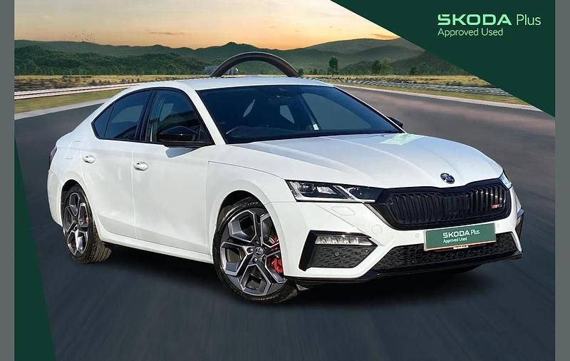 Used Skoda Octavia vRS 241 HP (177 kW) 2022 Moon white metallic Hatchback