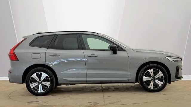 Used Volvo XC60 Plus 345 HP (253 kW) 2025 Grey SUV