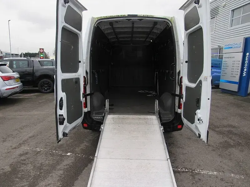 Begagnad Renault Master Business 150 HK (110 kW) 2021 Vit Van