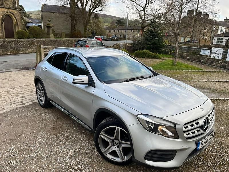 Used Mercedes GLA200 AMG line 136 HP (100 kW) 2018 Silver SUV