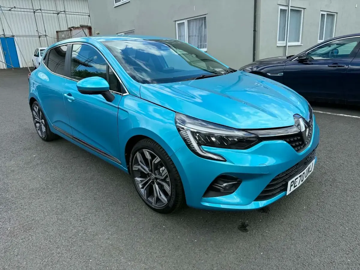 Used Renault Clio Version S 2020 Blue Hatchback