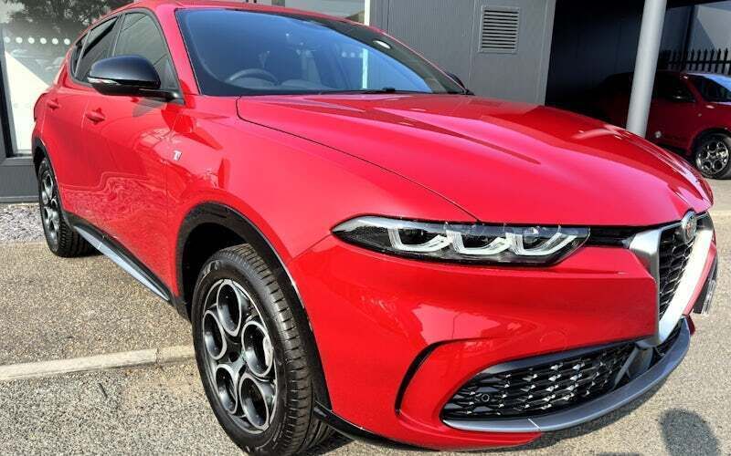 Red Used 2022 Alfa Romeo Tonale Ti SUV | £29,995 (A bit pricey) - Image 1/4