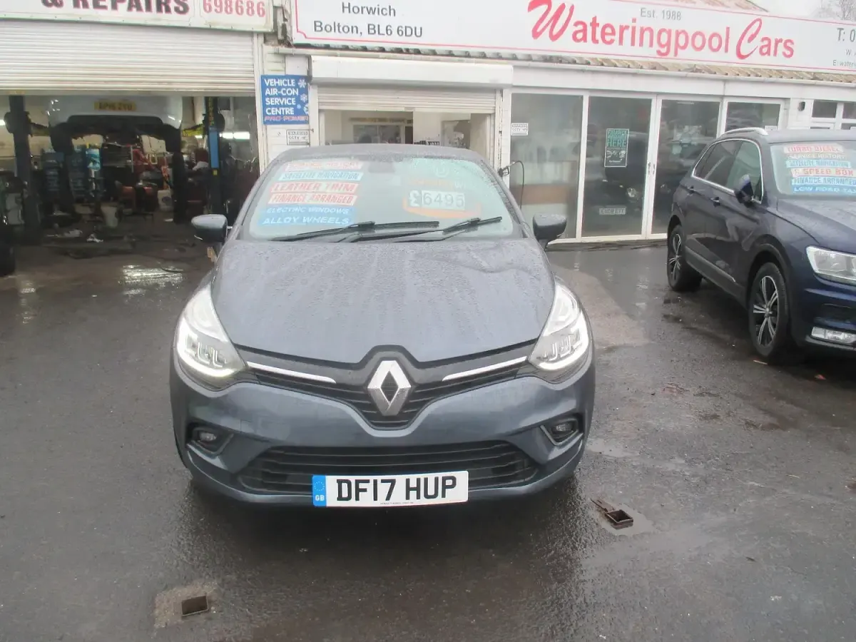 Used Renault Clio Dynamique 2017 Grey Hatchback