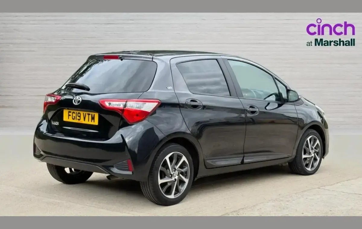 Used Toyota Yaris 109 HP (80 kW) 2019 Black Hatchback