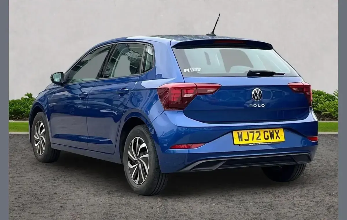 Used VW Polo Life 80 HP (58 kW) 2022 Blue Hatchback