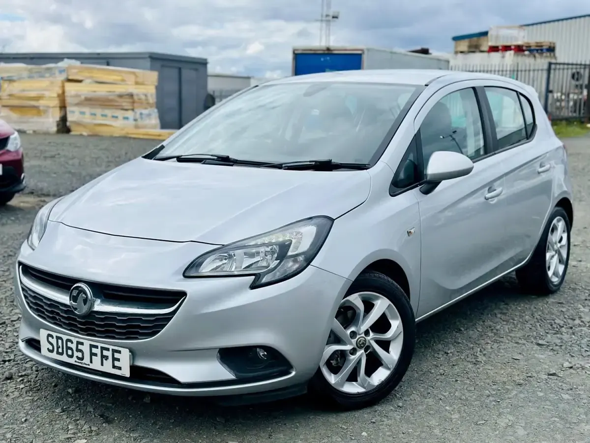 Usado Vauxhall Corsa Excite 2015 Prateado Citadino