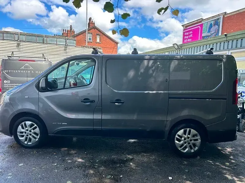 Used Renault Trafic 2017 Grey MPV