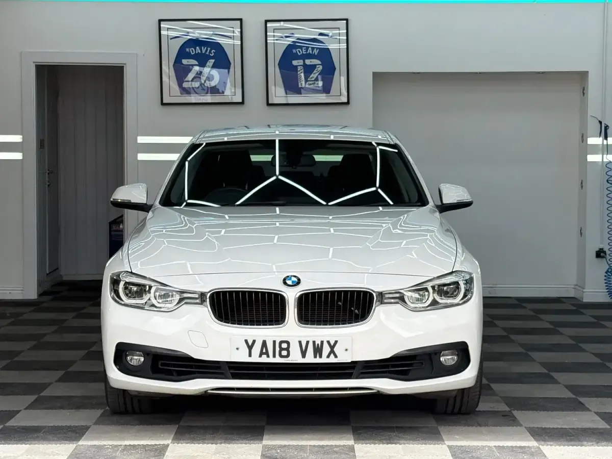 Used BMW 318 Comfort Edition 2018 White Sedan