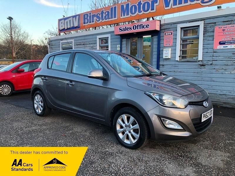 Grey Used 2012 Hyundai i20 Active | £3,995 (Fair price) - Image 1/4