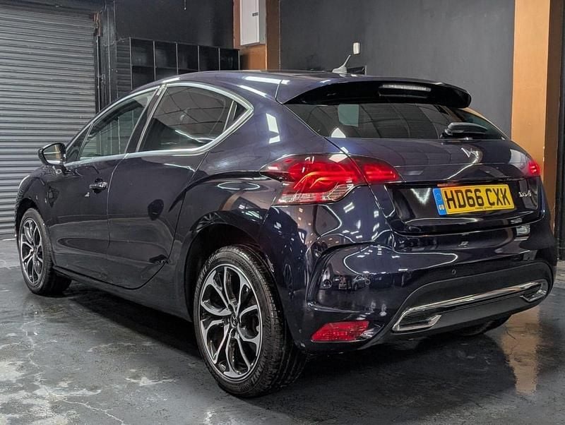 Used DS Automobiles DS4 Prestige 2017 Blue Hatchback