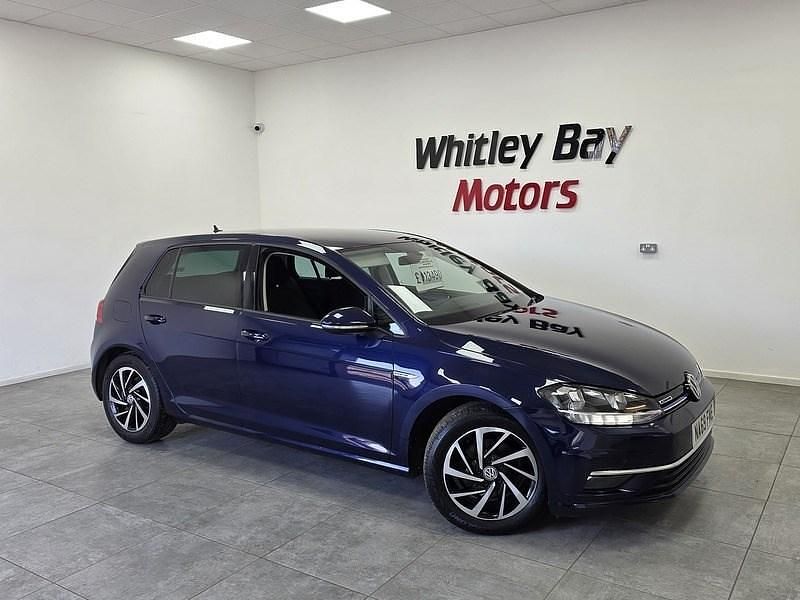 Used VW Golf VII Match 130 HP (95 kW) 2019 Blue Hatchback