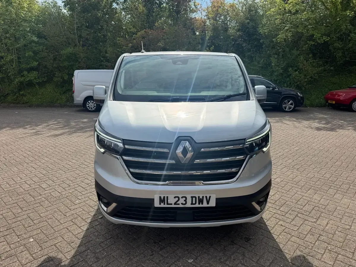 Used Renault Trafic 2023 Grey MPV